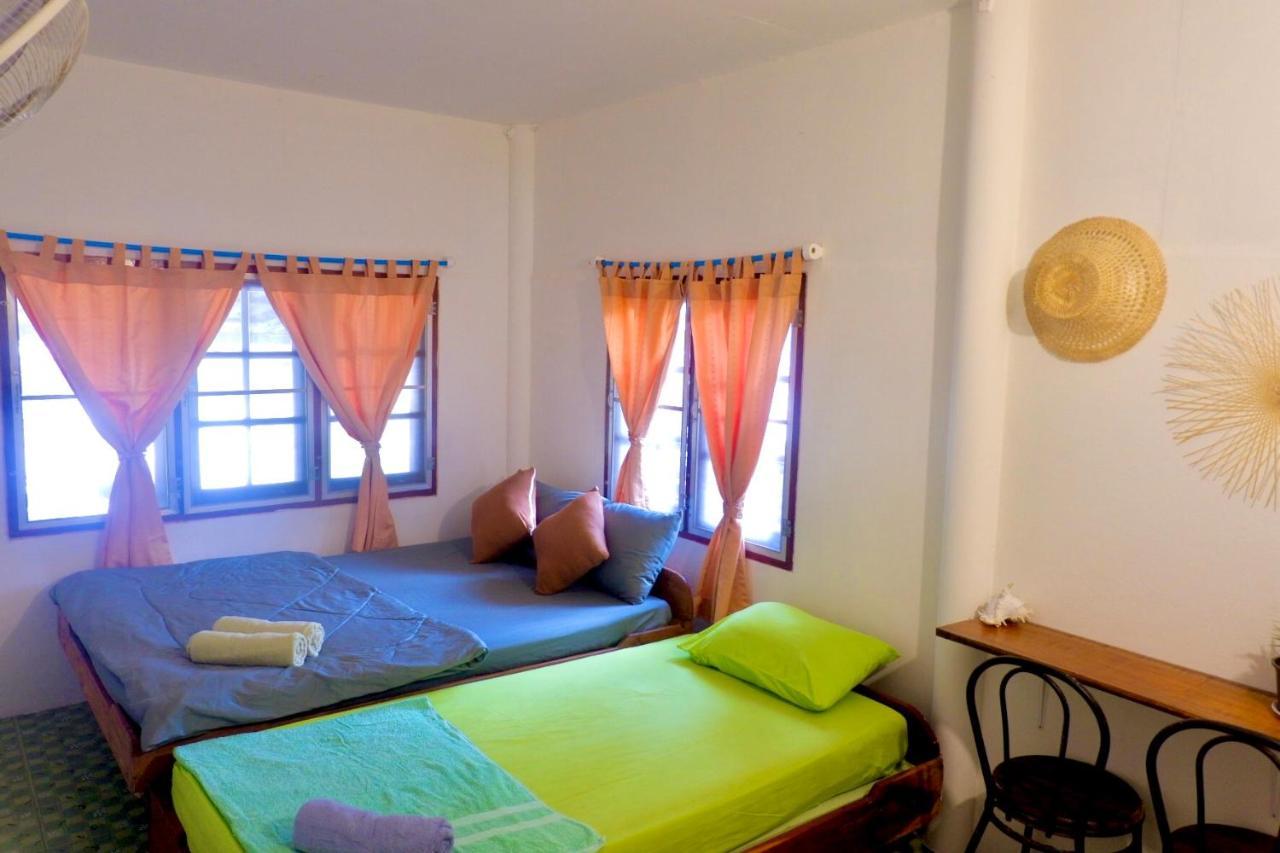 Lungkluay Homestay Ko Kut Exterior photo