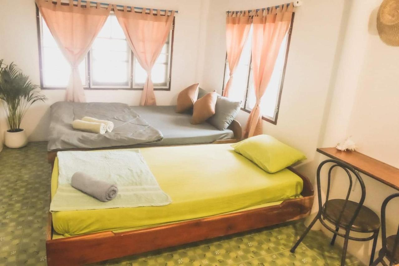 Lungkluay Homestay Ko Kut Exterior photo
