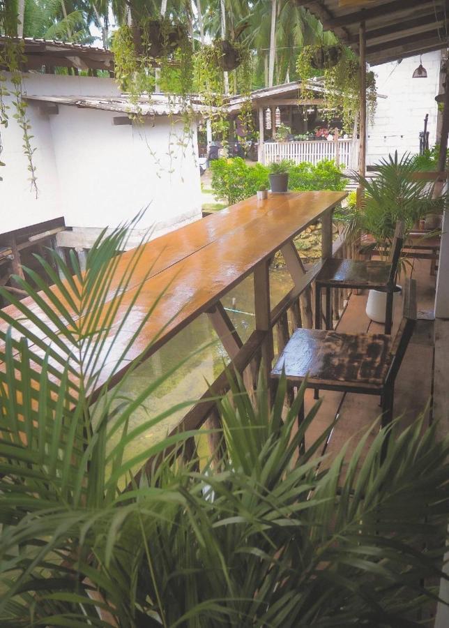 Lungkluay Homestay Ko Kut Exterior photo